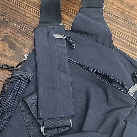 Baggallini bundle - Picture 10 of 10